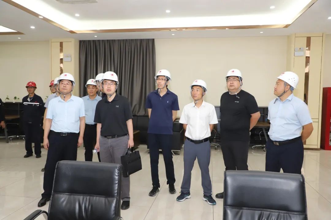 开发区组织专家教授团队来集团调研